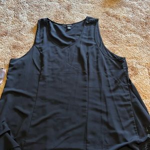 Size 5 torrid tank top with embellishments on the side